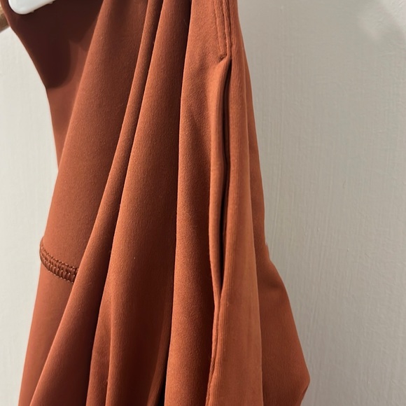 Old Navy Powersoft Extra High Rise Leggings - Picture 3 of 4